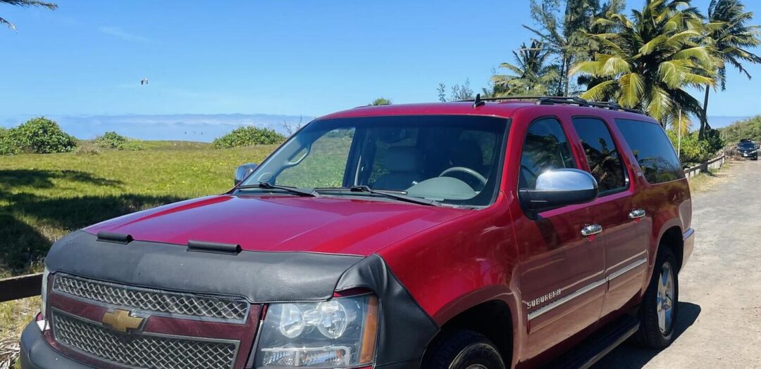 Chevrolet Suburban 2012 - Image 2